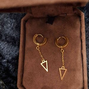 گوشواره حلقه ای آویز دار طرح مثلث